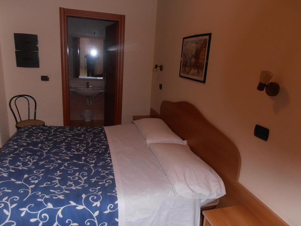 Hotel Giusy ペルージャ エクステリア 写真