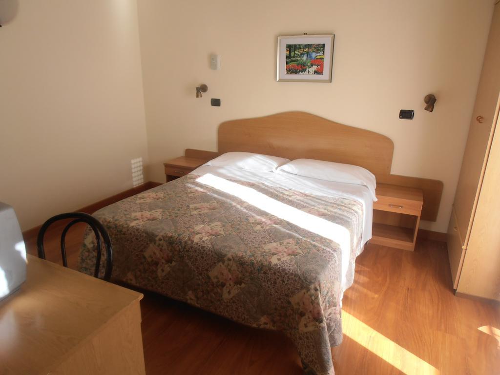 Hotel Giusy ペルージャ 部屋 写真